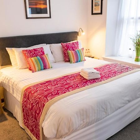 The Rostrevor Inn Экстерьер фото