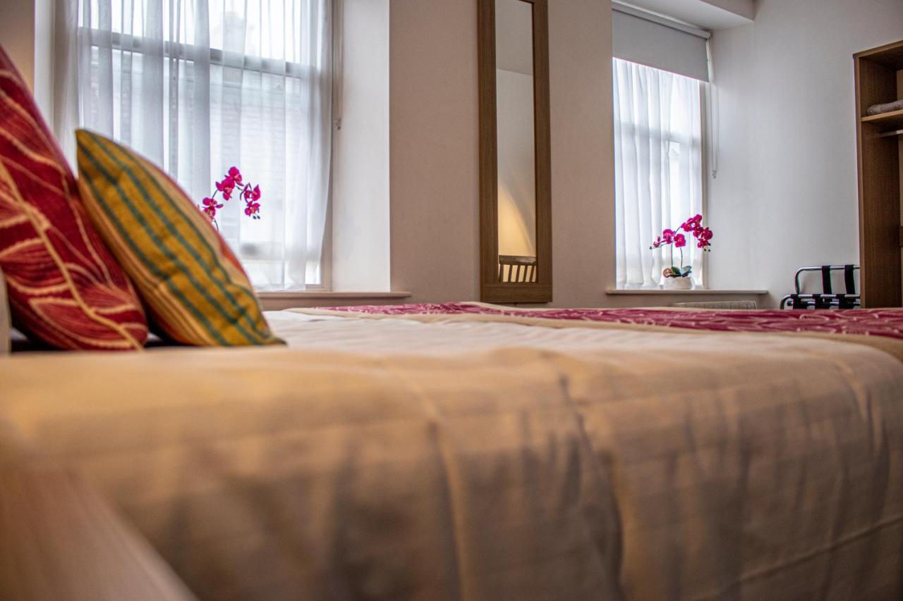 The Rostrevor Inn Экстерьер фото