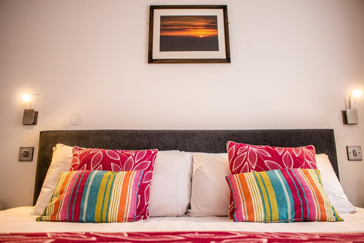 The Rostrevor Inn Экстерьер фото