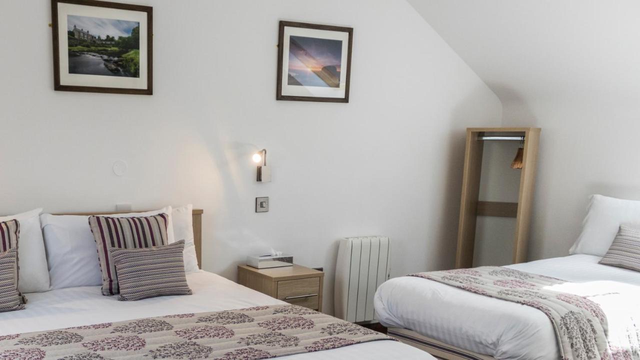 The Rostrevor Inn Экстерьер фото