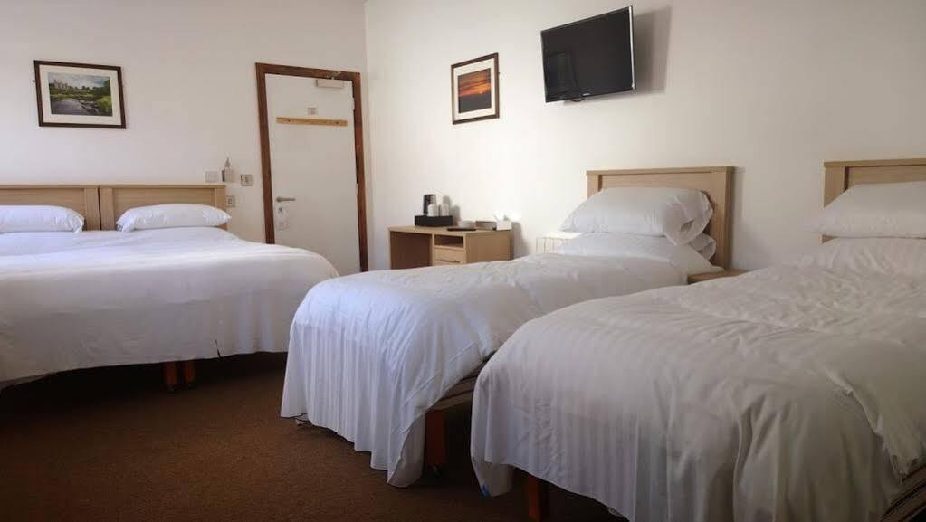 The Rostrevor Inn Экстерьер фото